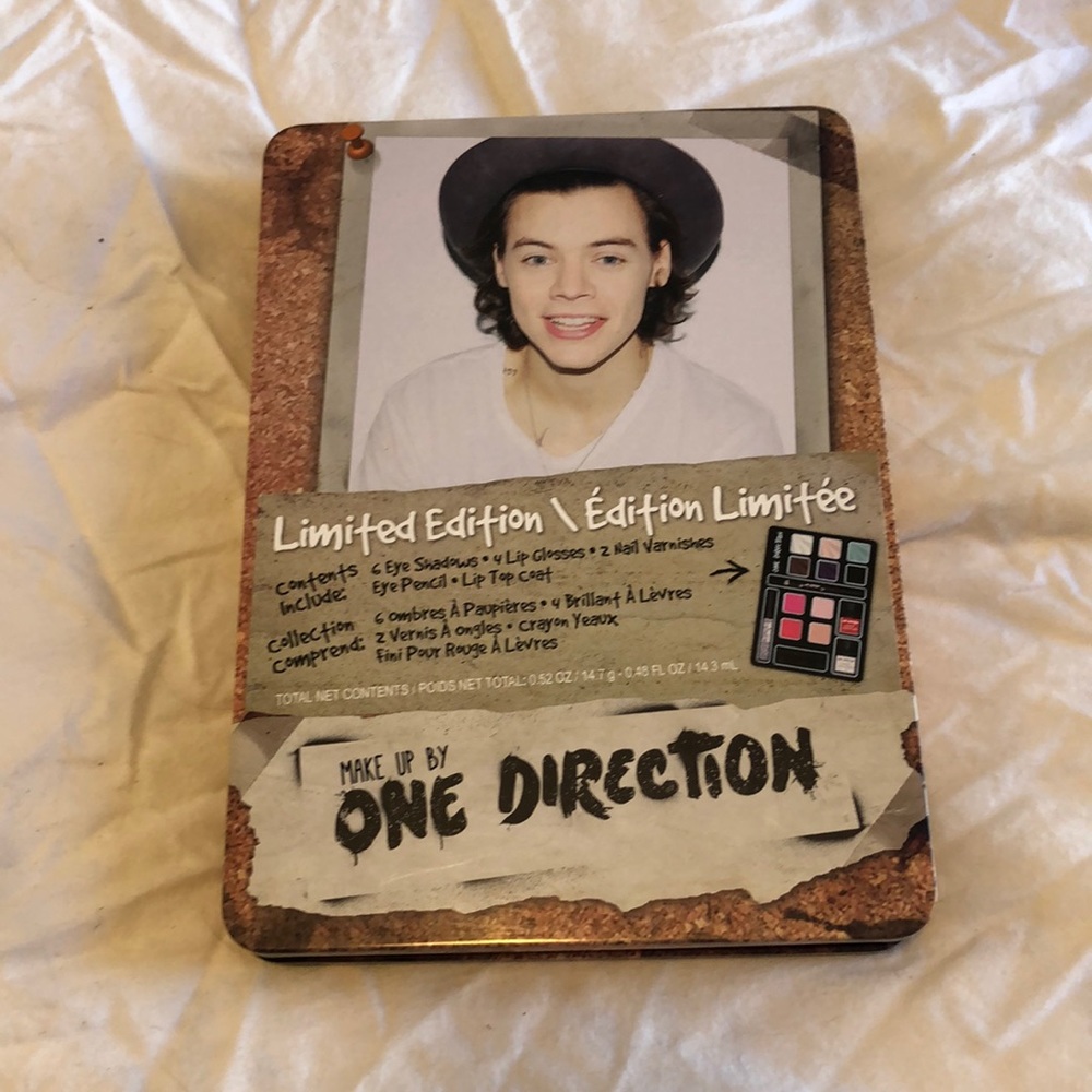 Harry Styles One Direction limited edition makeup with tin